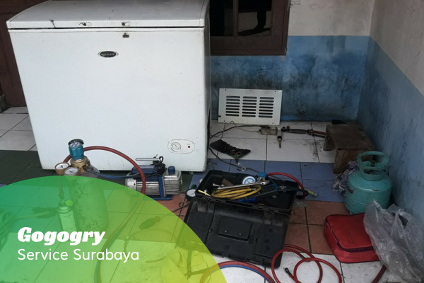 service freezer box surabaya (3)